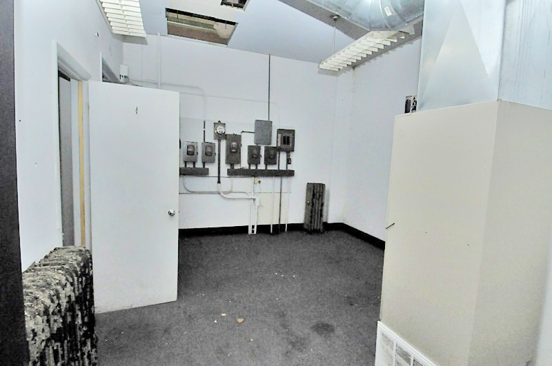 SORG_COMMERCIAL_STOREFRONT_B_REAR_WORKROOM_B